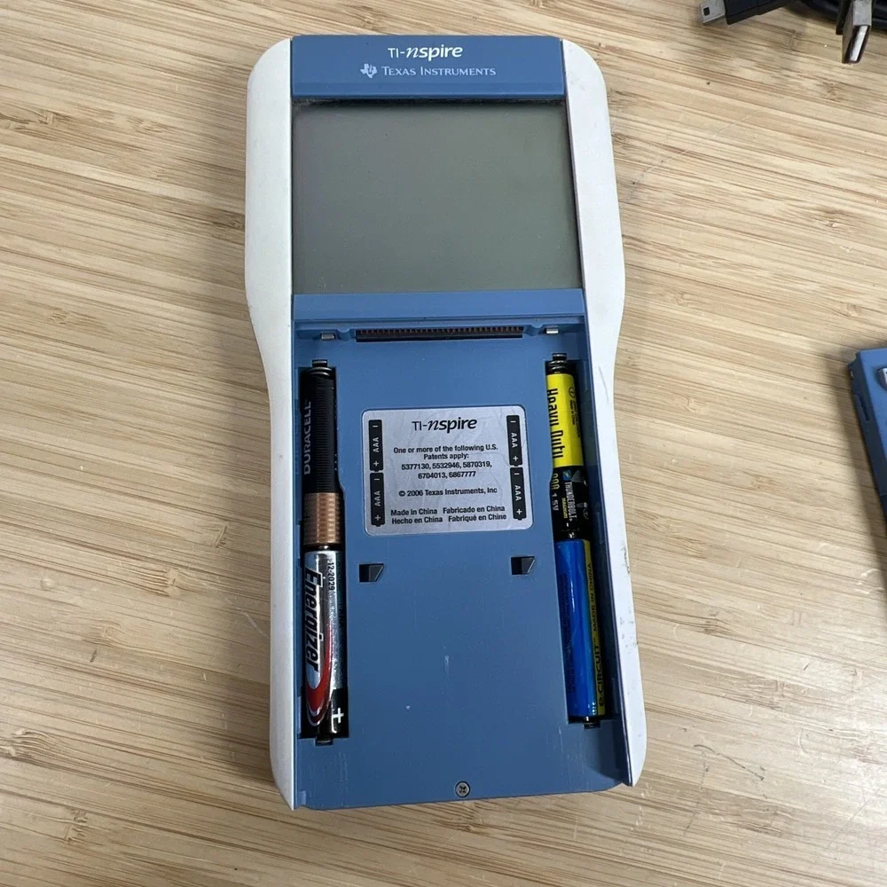 Texas Instruments Graphing Calculator TI-Nspire Touchpad & TI-84 Plus Keypad‎